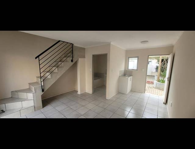 2 BEDROOM PROPERTY TO RENT IN HEIDERAND